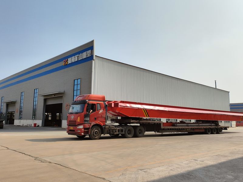 4臺(tái)電動(dòng)單梁起重機(jī)，LD10t-26.53m，發(fā)往浙江交付客戶使用。